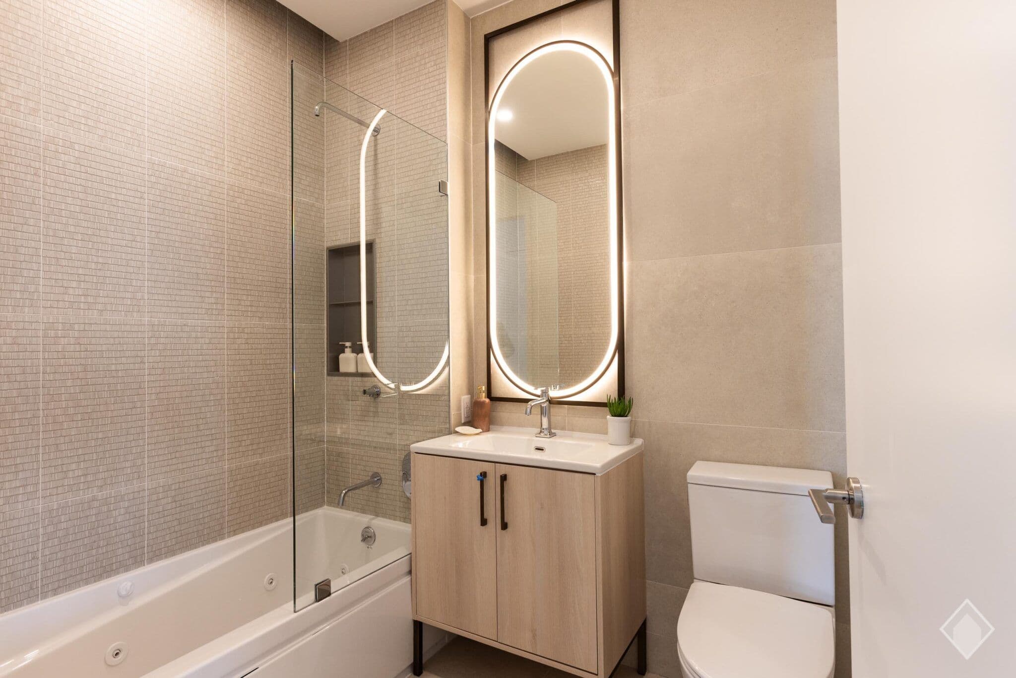 240 Willoughby Street | Fort Greene, Brooklyn — Bathrooms